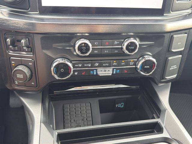 2026 Ford F-250SD Lariat BLACK APPEARANCE