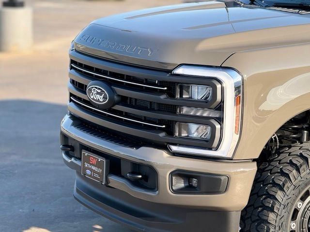 2027 Ford F-250 XLT CARHARTT