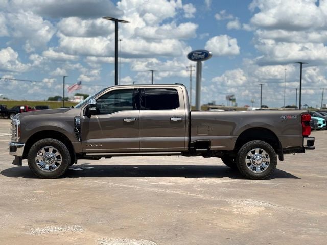 2023 Ford F-350SD King Ranch Chrome Pkg