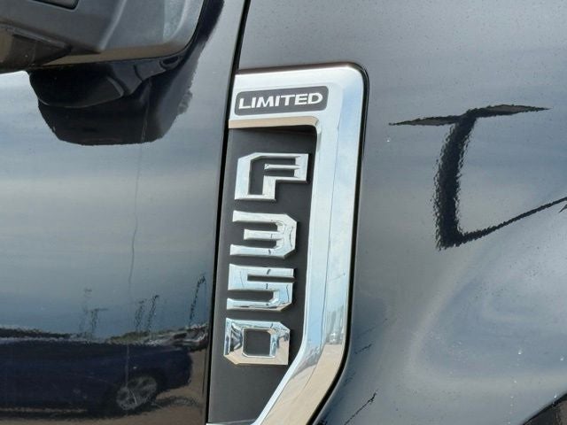 2022 Ford F-350SD Limited