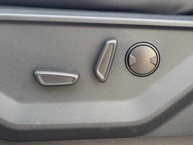 2027 Ford F-350SD Lariat DRW Hi Output 6.7L