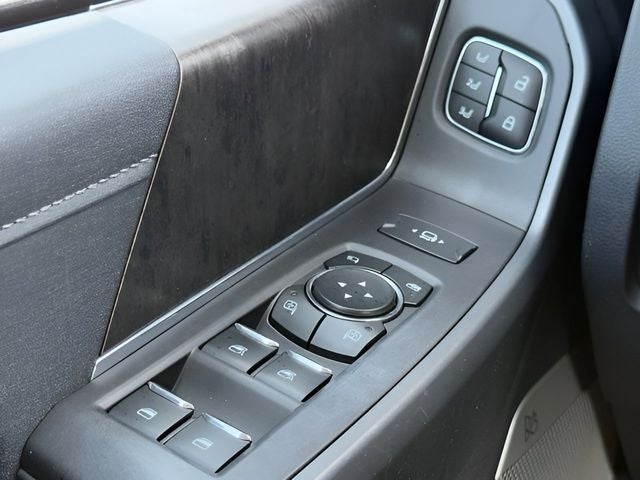2023 Ford F-350SD Lariat DRW