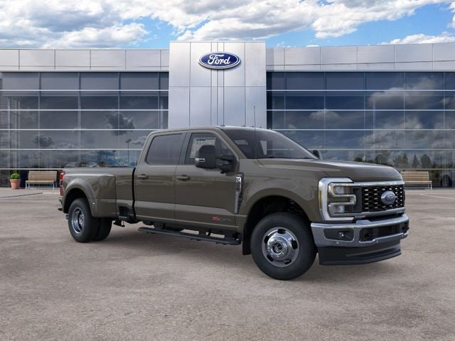2026 Ford F-350SD Lariat DRW