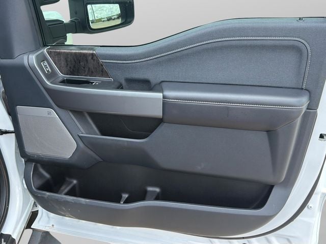 2025 Ford F-350SD Lariat DRW