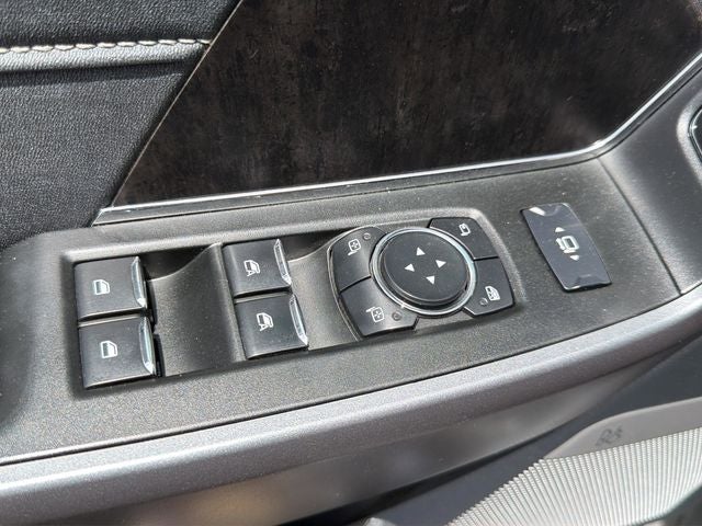 2025 Ford F-350SD Lariat DRW
