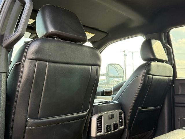 2022 Ford F-350SD Lariat DRW