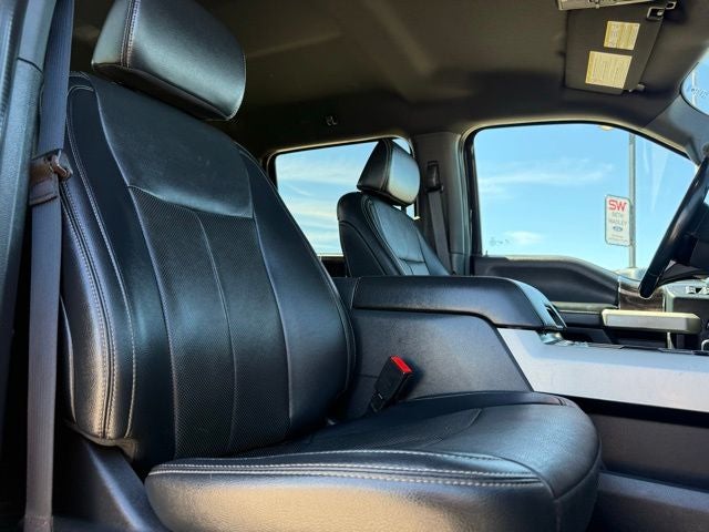 2022 Ford F-350SD Lariat DRW