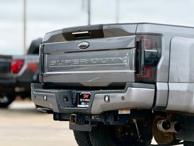 2022 Ford F-350SD Lariat DRW