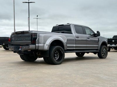 2022 Ford F-350SD Lariat DRW