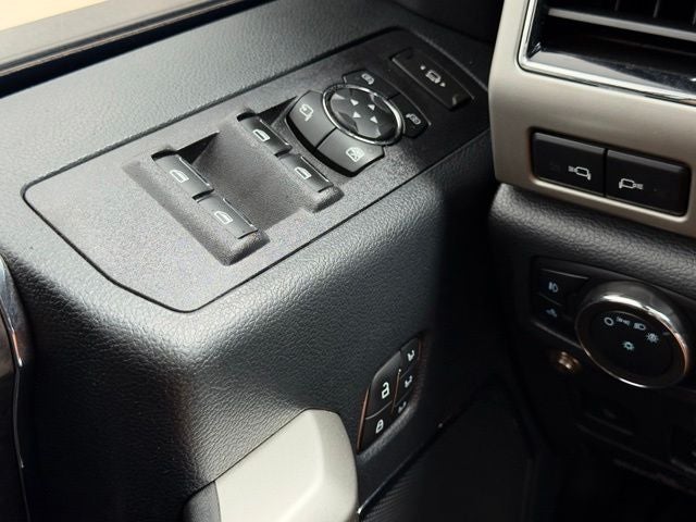 2022 Ford F-350SD Lariat DRW