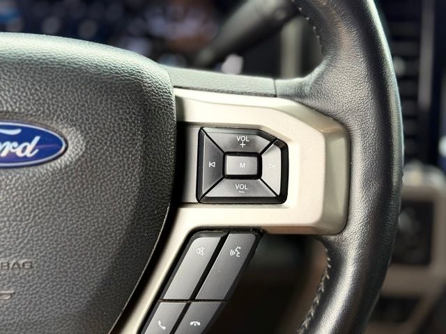 2022 Ford F-350SD Lariat DRW