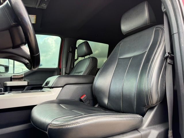 2022 Ford F-350SD Lariat