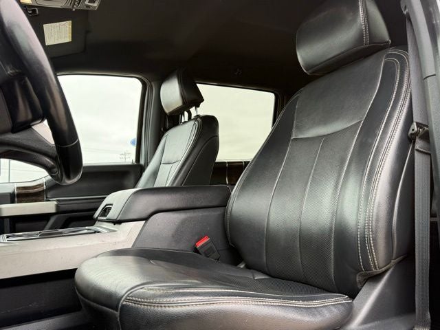 2022 Ford F-350SD Lariat DRW