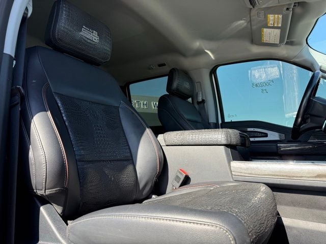 2023 Ford F-450SD Lariat WESTERN HAULER