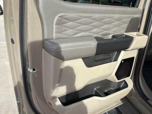 2026 Ford F-450SD Platinum Plus | 24' American Force Wheels | Airbag Suspensi