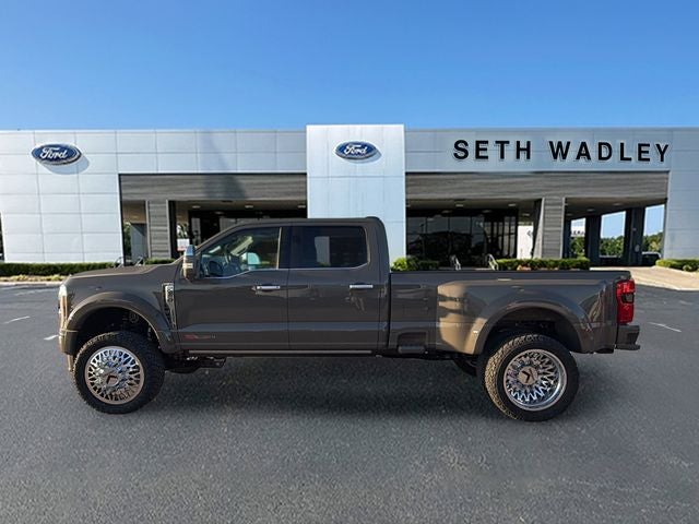 2026 Ford F-450SD Platinum Plus | 24' American Force Wheels | Airbag Suspensi