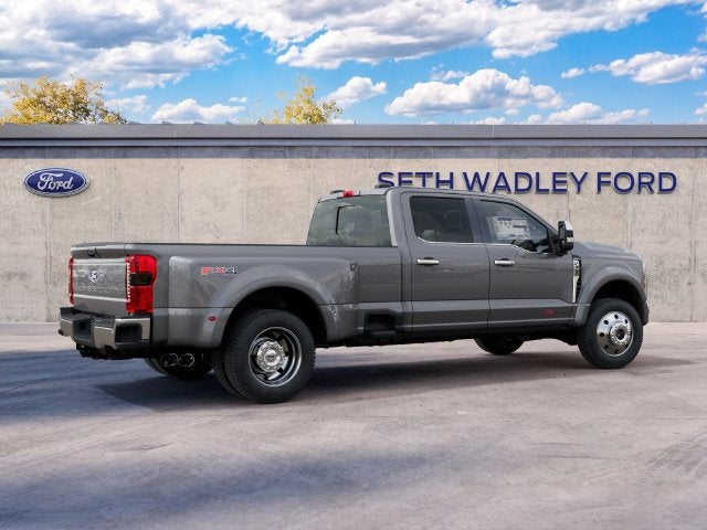 2027 Ford F-450SD Lariat DRW