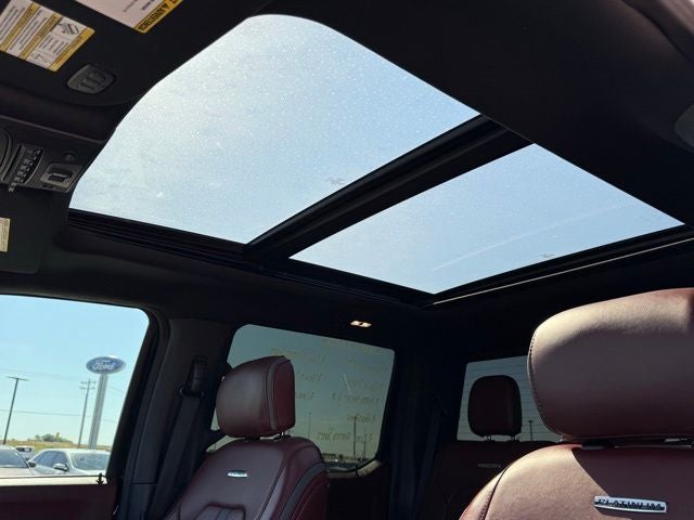 2022 Ford F-450SD Platinum