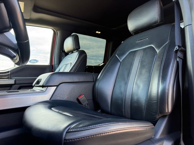 2022 Ford F-450SD Platinum