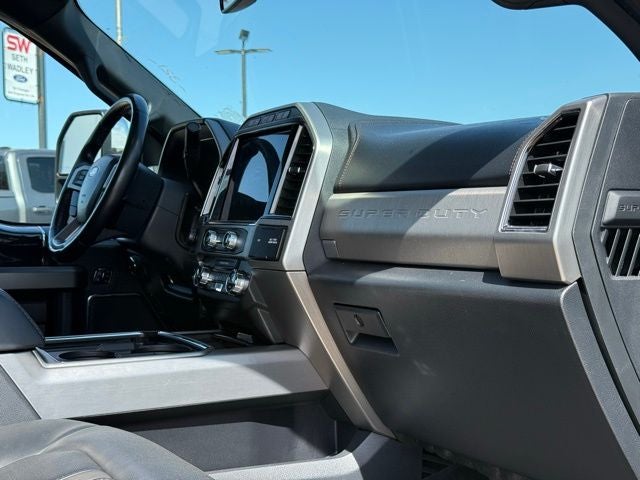 2022 Ford F-450SD Platinum