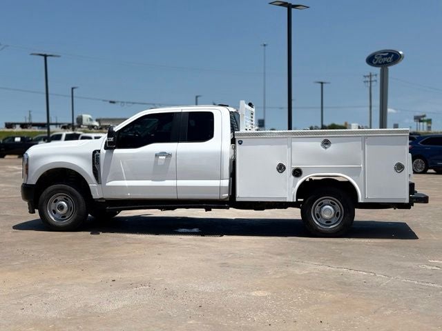 2024 Ford F-250SD XL ROYAL UTLITY BED