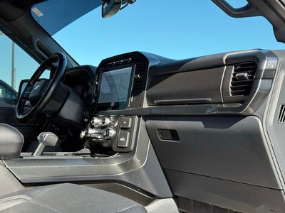 2022 Ford F-150 Lariat Black Appearance Pkg