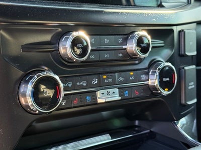 2022 Ford F-150 Lariat Black Appearance Pkg