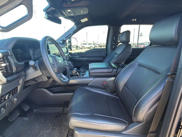 2025 Ford F-150 Lariat Custom