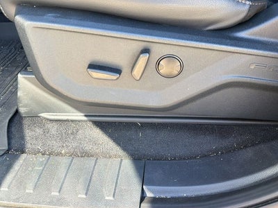 2025 Ford F-150 Lariat Custom