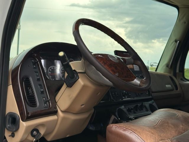 2007 Freightliner Sport Chassis Base