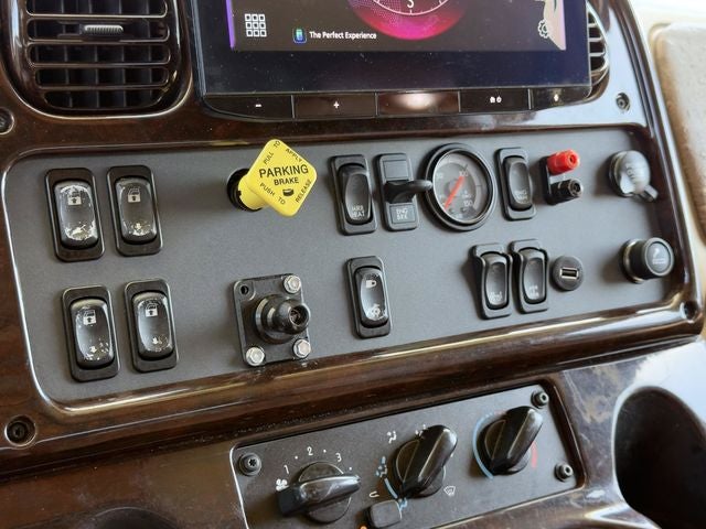 2007 Freightliner Sport Chassis M2 M926 L 7.2-LITER 330 HP