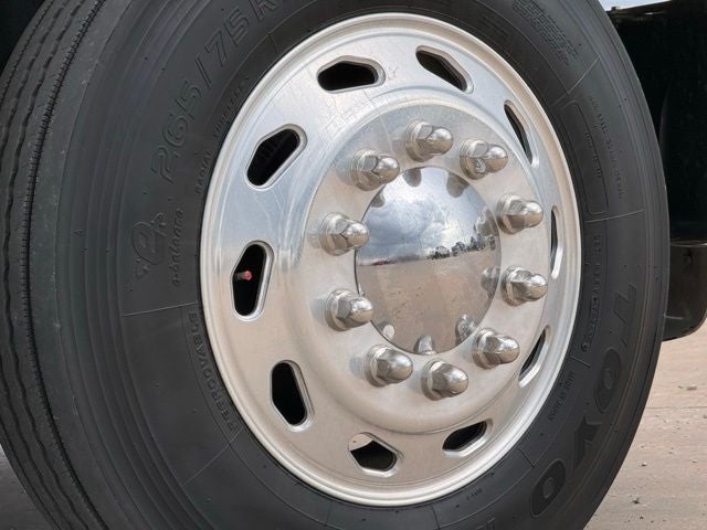2007 Freightliner Sport Chassis Base