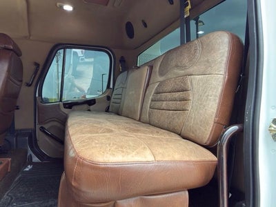 2007 Freightliner Sport Chassis Base
