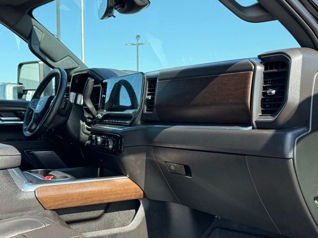 2024 Chevrolet Silverado 3500HD High Country