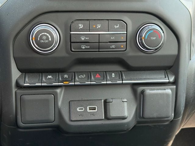 2024 Chevrolet Silverado 1500 Custom 4WD | Blackout Pkg