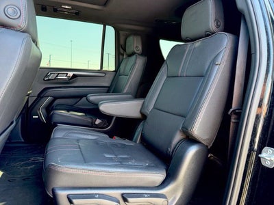 2025 Chevrolet Suburban RST