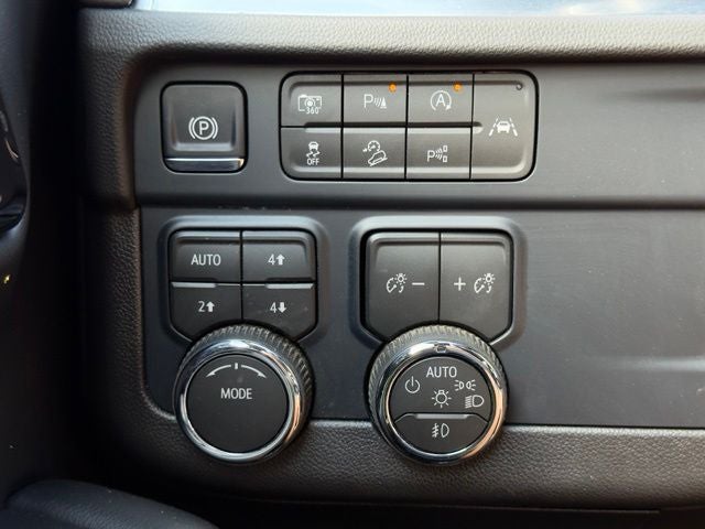 2026 Chevrolet Tahoe Z71 Bench Seat