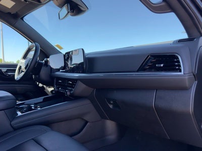 2026 Chevrolet Tahoe Z71 2nd Row Bench