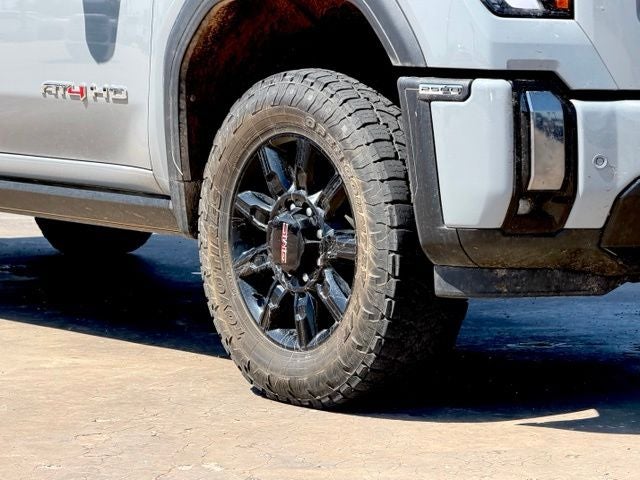 2025 GMC Sierra 2500HD AT4