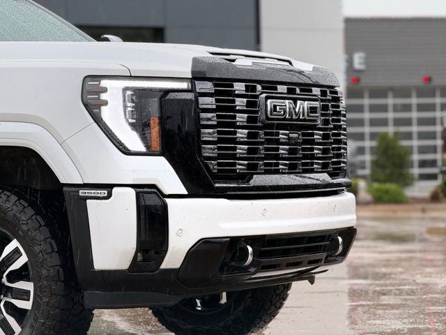 2025 GMC Sierra 3500HD Denali Ultimate