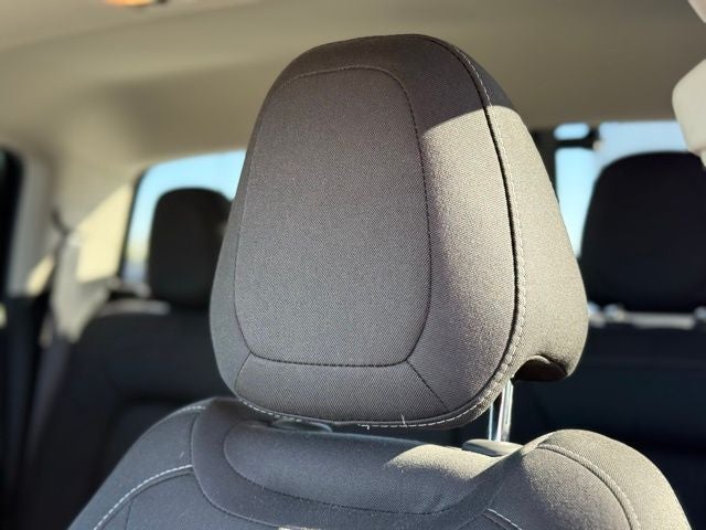 2022 GMC Canyon Elevation Black wheels