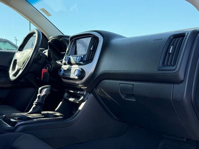 2022 GMC Canyon Elevation Black wheels