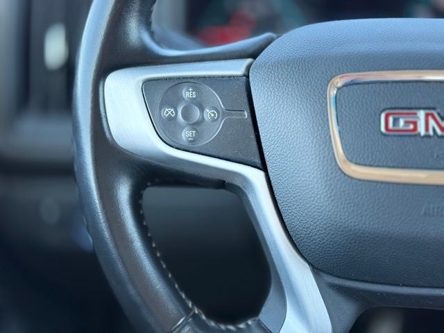 2022 GMC Canyon Elevation Black wheels