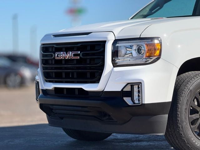 2022 GMC Canyon Elevation Black wheels