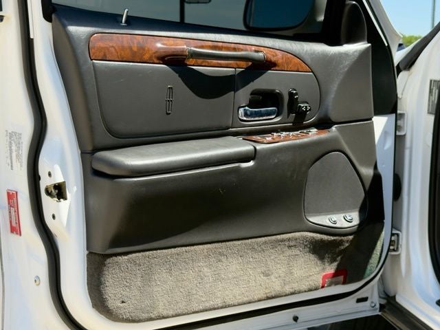2002 Lincoln Town Car Executive Krystal Limo Conversion
