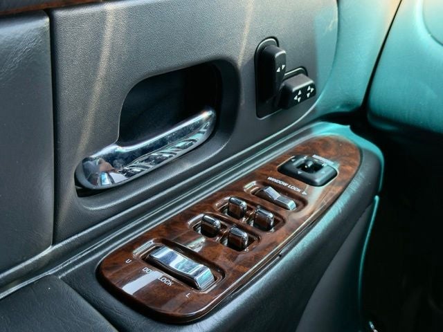 2002 Lincoln Town Car Executive Krystal Limo Conversion