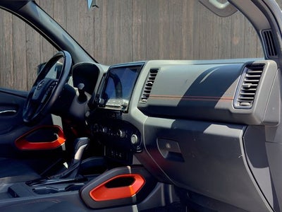 2022 Nissan Frontier PRO-4X V6 | Technology Pkg