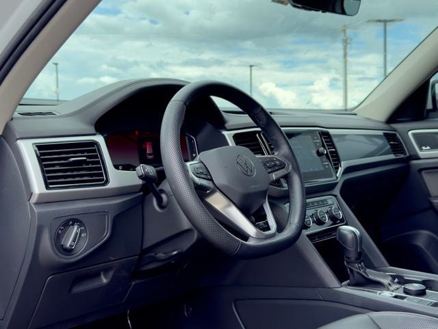 2023 Volkswagen Atlas 3.6L V6 SEL Premium R-Line