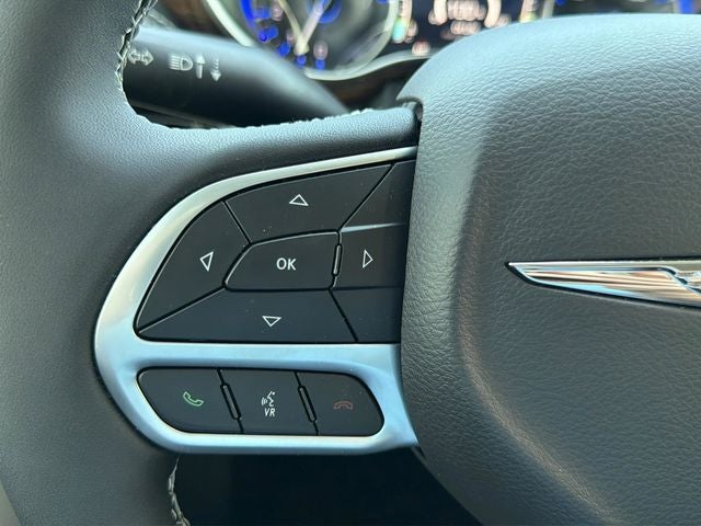2024 Chrysler Pacifica Limited AWD | 7 Passenger