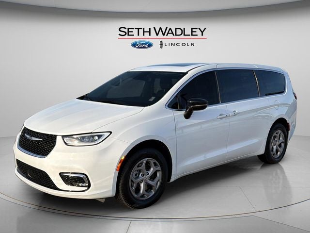 2024 Chrysler Pacifica Limited AWD | 7 Passenger